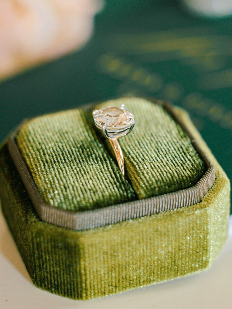 Elisa & Eivind — Mariage au château, France — photo Julien Bonjour