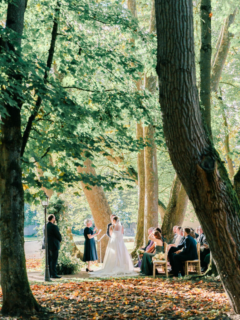 Elisa & Eivind — Mariage au château, France — photo Julien Bonjour