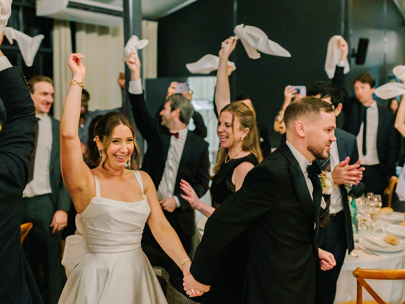 Elisa & Eivind — Mariage au château, France — photo Julien Bonjour